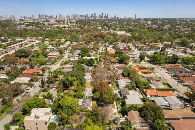 3640 SW 13th St, Miami, FL 33145