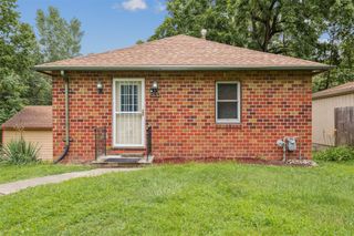 885 NW 43rd Avenue, Des Moines, IA 50313