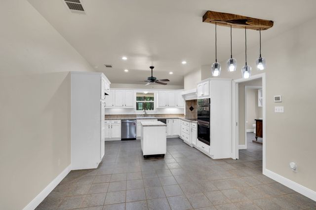 6202 Vicney Lane, Midlothian, TX 76065