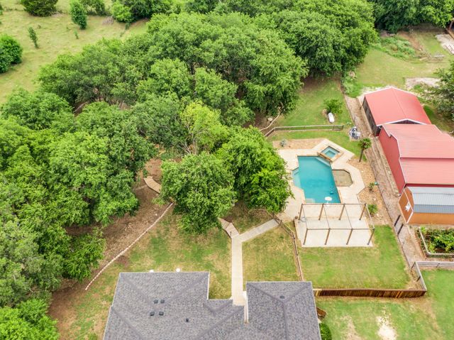 6202 Vicney Lane, Midlothian, TX 76065