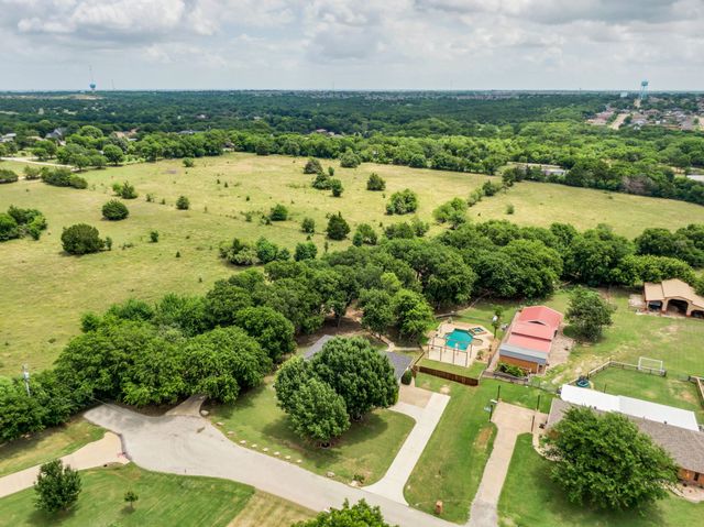 6202 Vicney Lane, Midlothian, TX 76065