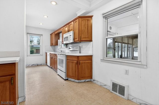 337 Boulevard, Pequannock Twp., NJ 07444