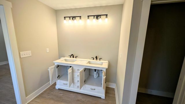 4310 Camden Highway, Dalzell, SC 29040