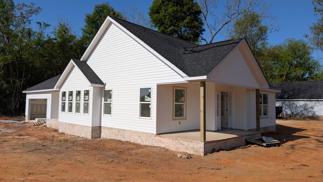 4310 Camden Highway, Dalzell, SC 29040