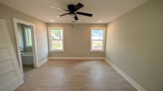 4310 Camden Highway, Dalzell, SC 29040