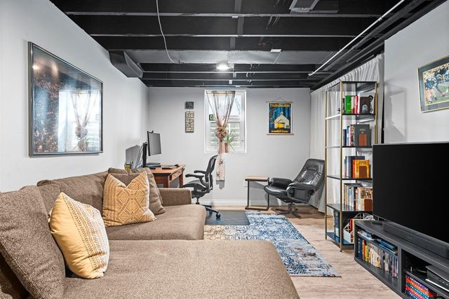 400 Montgomery Avenue, Ann Arbor, MI 48103