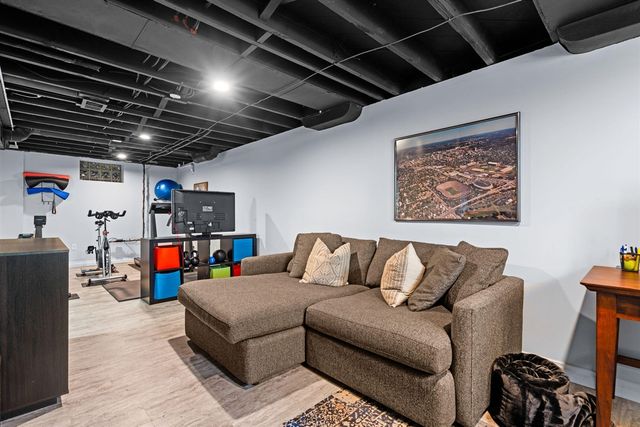 400 Montgomery Avenue, Ann Arbor, MI 48103