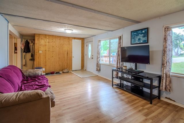 712 S Lagrave Street, Paw Paw, MI 49079