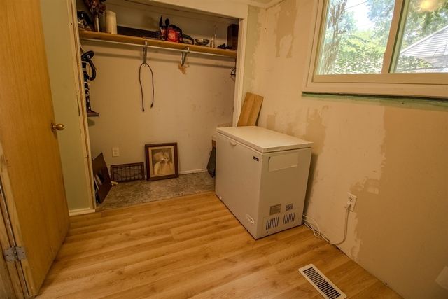 712 S Lagrave Street, Paw Paw, MI 49079