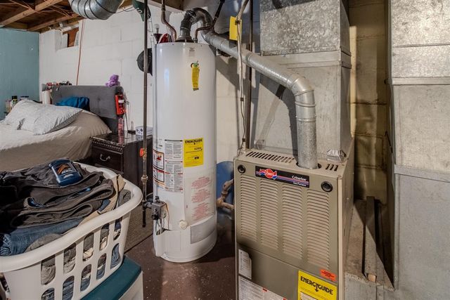 712 S Lagrave Street, Paw Paw, MI 49079