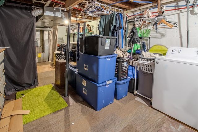 712 S Lagrave Street, Paw Paw, MI 49079