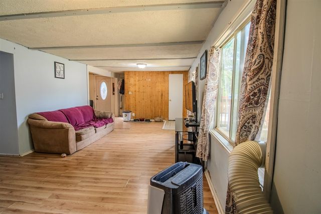 712 S Lagrave Street, Paw Paw, MI 49079