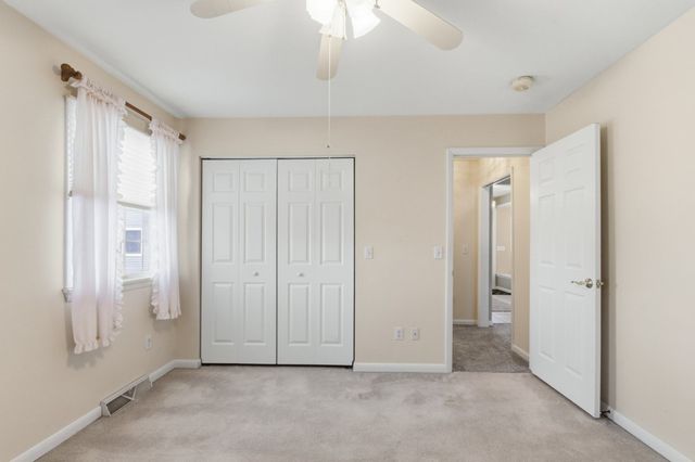 10 LONGFELLOW Drive, Erie, PA 16509