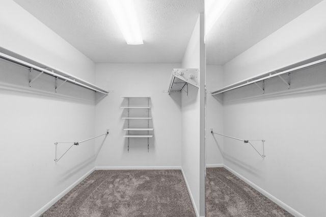 10 LONGFELLOW Drive, Erie, PA 16509