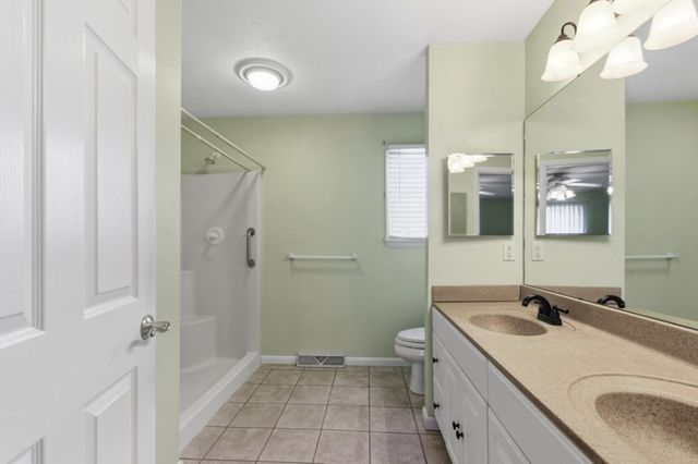 10 LONGFELLOW Drive, Erie, PA 16509