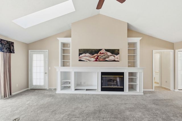 10 LONGFELLOW Drive, Erie, PA 16509