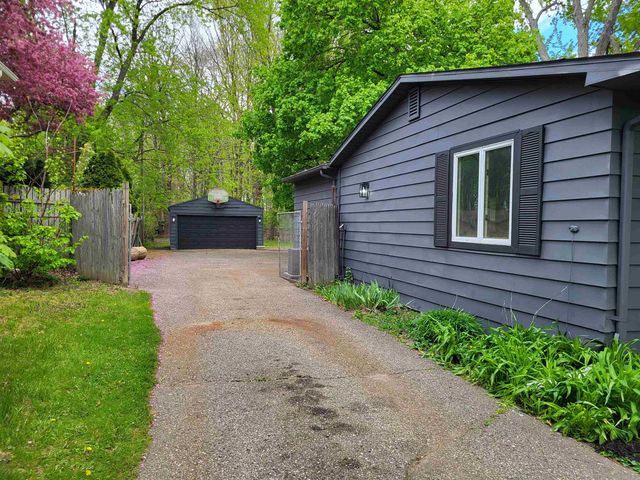 537 Clarion Street, Clio, MI 48420