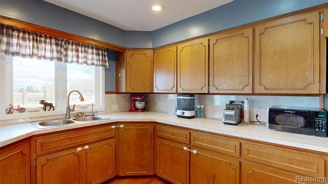 91 N Doran Road, Imlay City, MI 48444