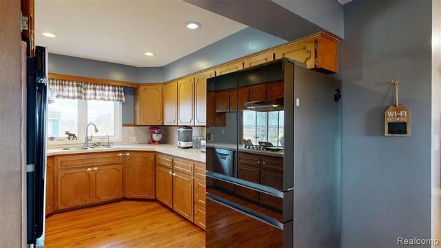 91 N Doran Road, Imlay City, MI 48444