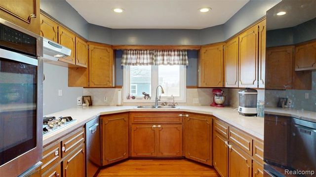 91 N Doran Road, Imlay City, MI 48444