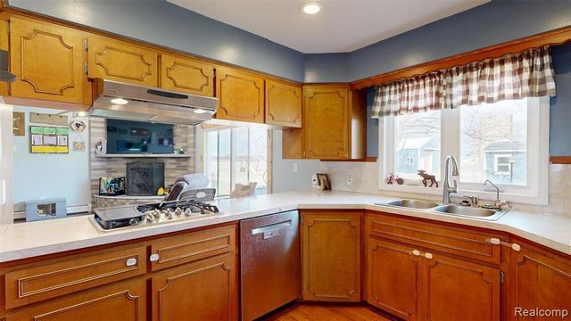 91 N Doran Road, Imlay City, MI 48444