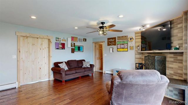 91 N Doran Road, Imlay City, MI 48444