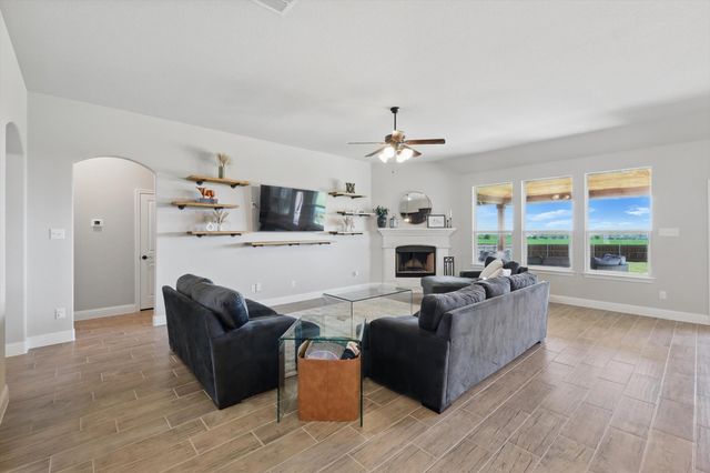 313 Prairie Dog Drive, Godley, TX 76044