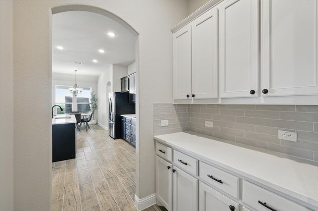 313 Prairie Dog Drive, Godley, TX 76044