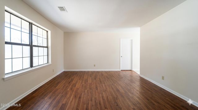 6 Oakwood Drive, Beaufort, SC 29907