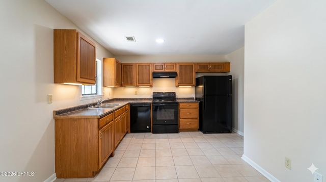 6 Oakwood Drive, Beaufort, SC 29907
