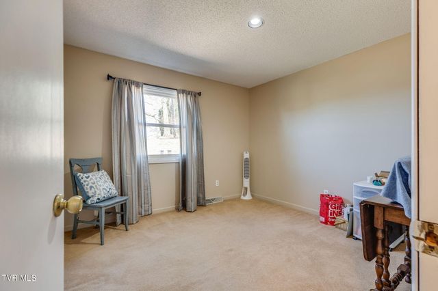 1006 Olympus Circle, Kingsport, TN 37663