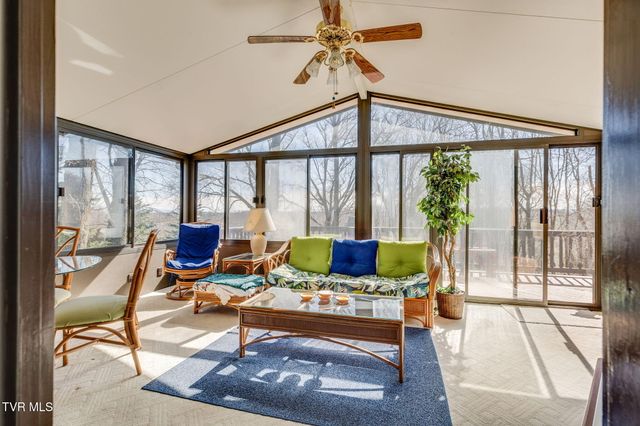 1006 Olympus Circle, Kingsport, TN 37663