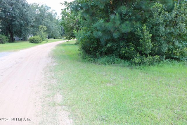 54089 HUCKLEBERRY Lane, Callahan, FL 32011