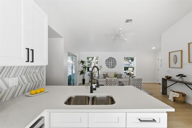 11825 WHISPER CREEK DRIVE, Riverview, FL 33569