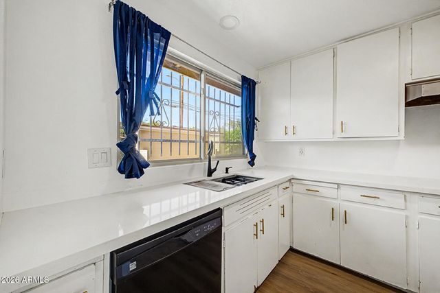 520 W CLARENDON Avenue C3, Phoenix, AZ 85013