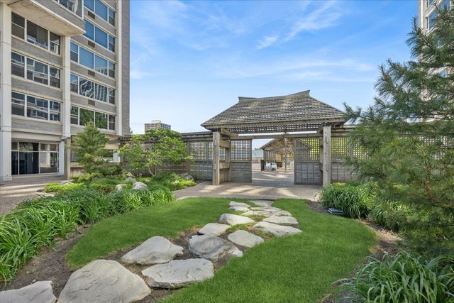 4250 N Marine Drive 435, Chicago, IL 60613
