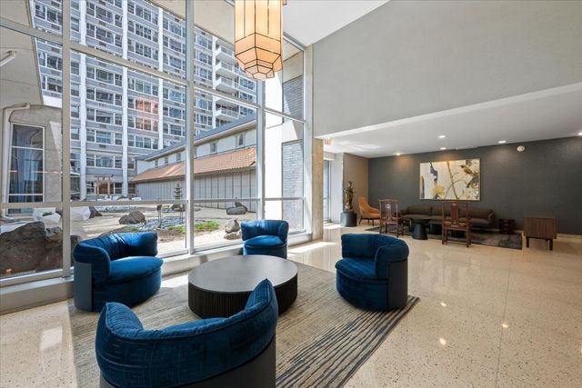 4250 N Marine Drive 435, Chicago, IL 60613