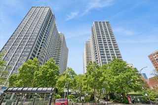 4250 N Marine Drive 435, Chicago, IL 60613