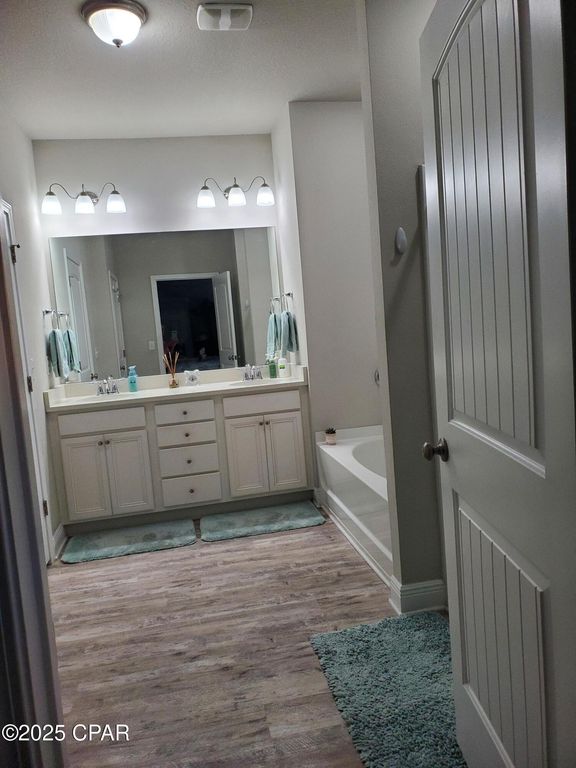 Image 14 of property listing at 123 Moonraker Circle, Panama City Beach, FL 32407