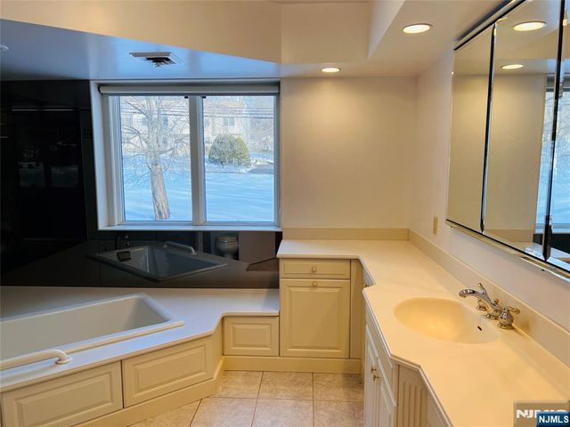 391 Forest Road, Mahwah, NJ 07430