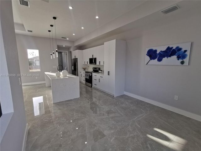 2913 NW 21 ave, Cape Coral, FL 33993