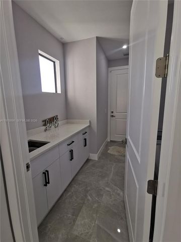 2913 NW 21 ave, Cape Coral, FL 33993