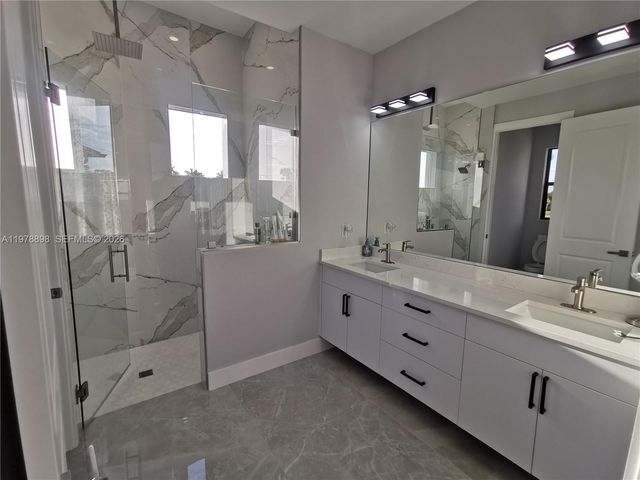 2913 NW 21 ave, Cape Coral, FL 33993