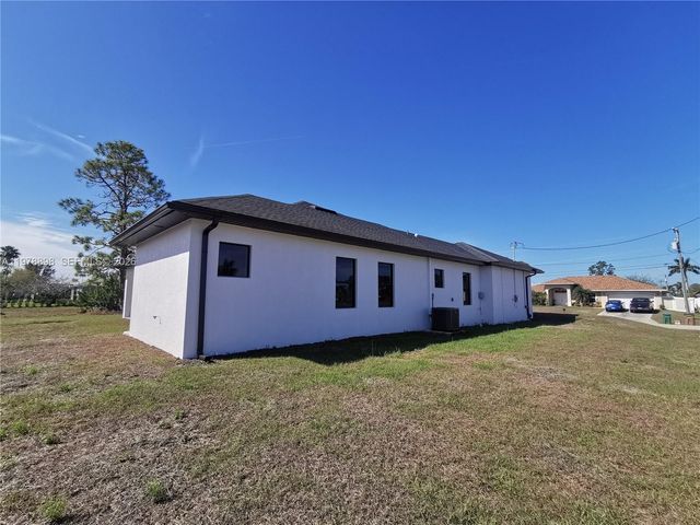 2913 NW 21 ave, Cape Coral, FL 33993