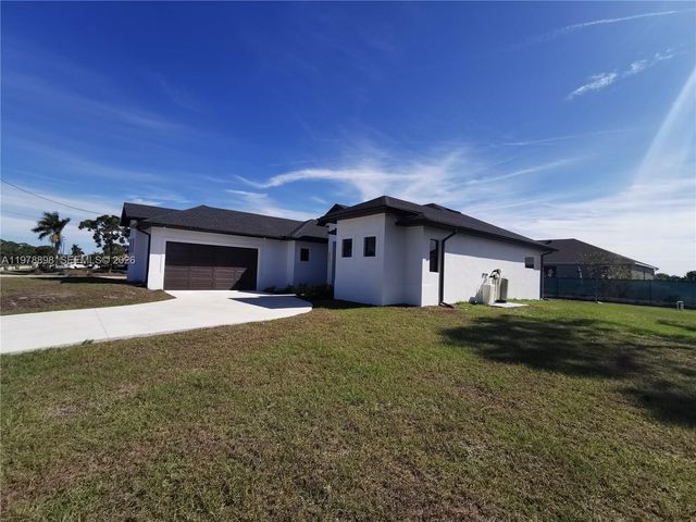 2913 NW 21 ave, Cape Coral, FL 33993