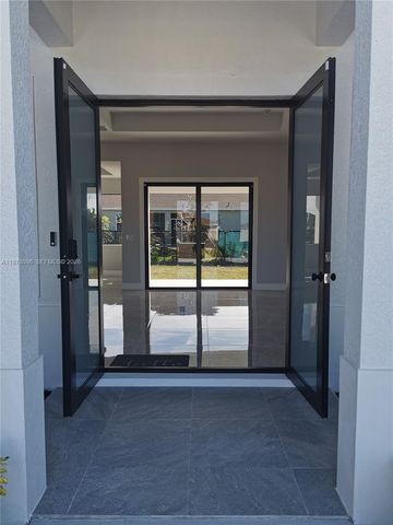 2913 NW 21 ave, Cape Coral, FL 33993