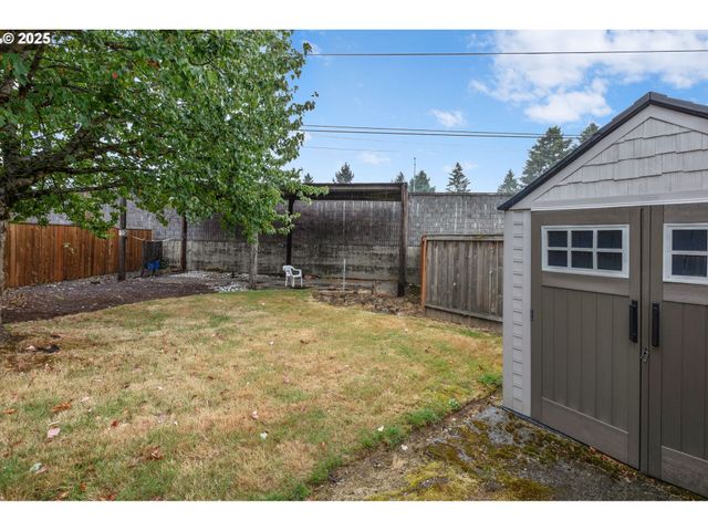 14530 Ne KNOTT Ct, Portland, OR 97230