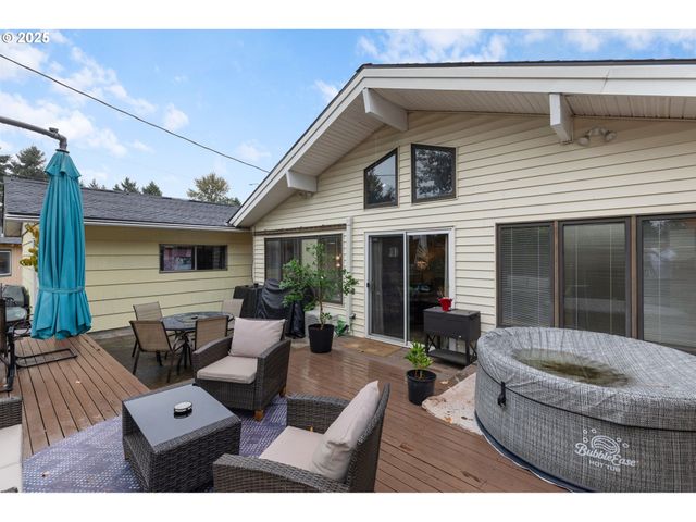 14530 Ne KNOTT Ct, Portland, OR 97230
