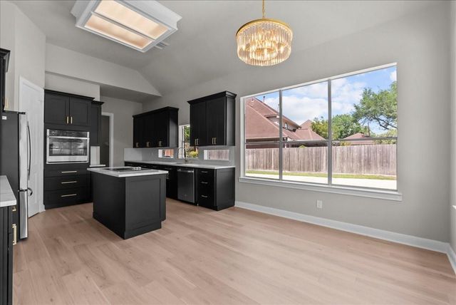 1806 Winter Knoll Way, Houston, TX 77062