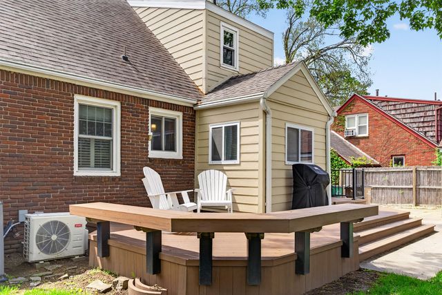 6605 Forest Court, Windsor Heights, IA 50324